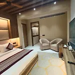 The Sm Hotel