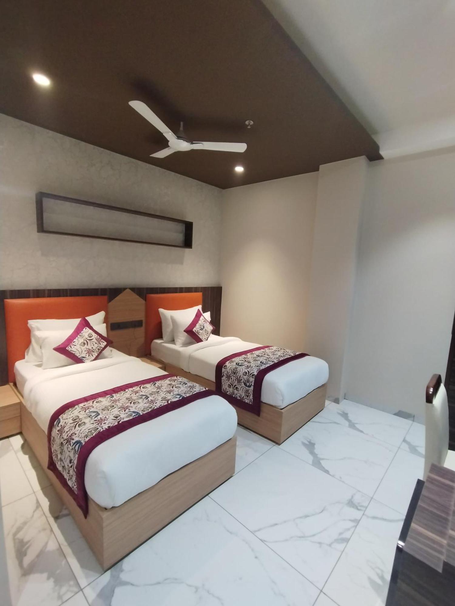 The Sm Hotel New Delhi