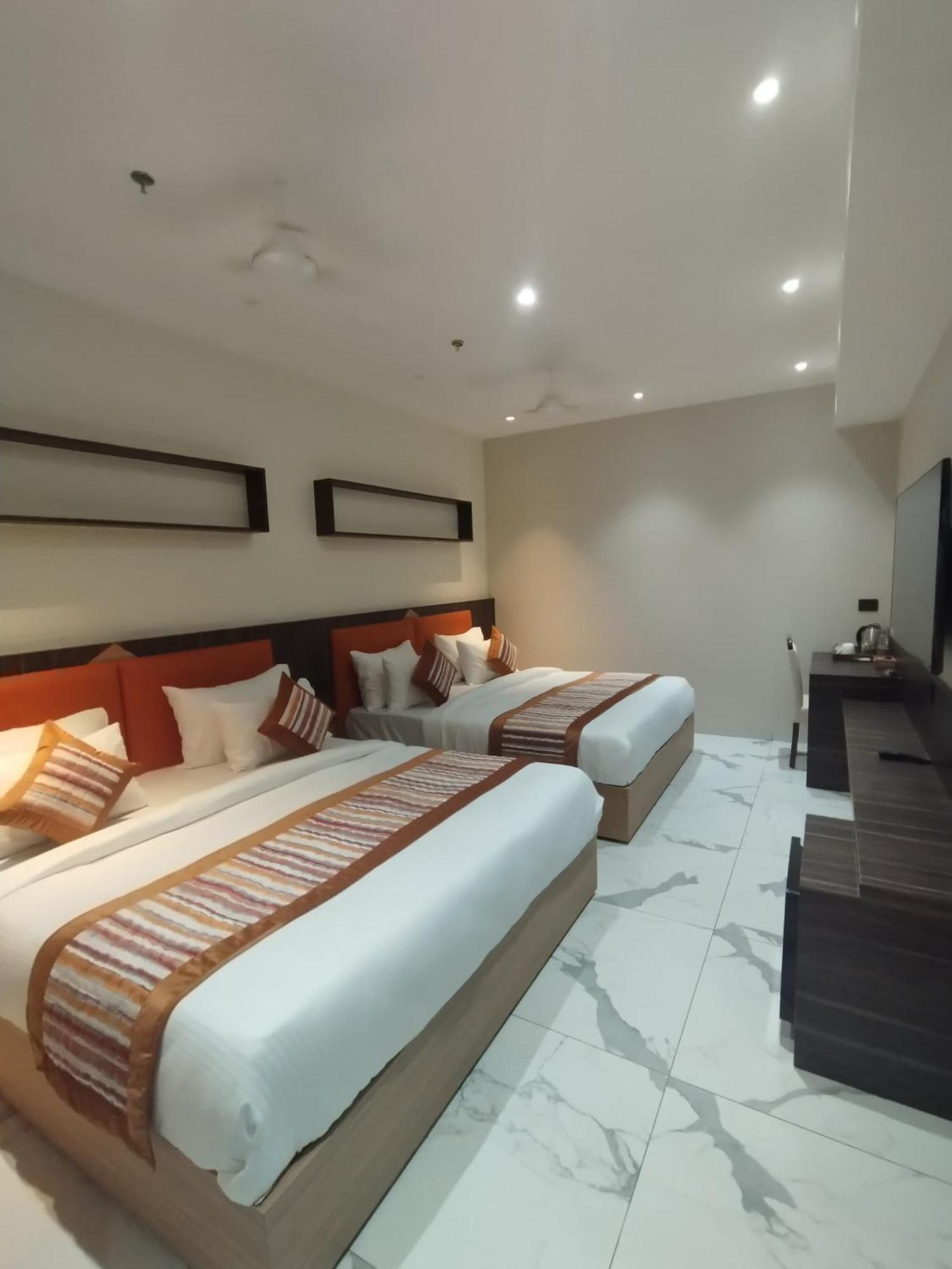 The Sm Hotel