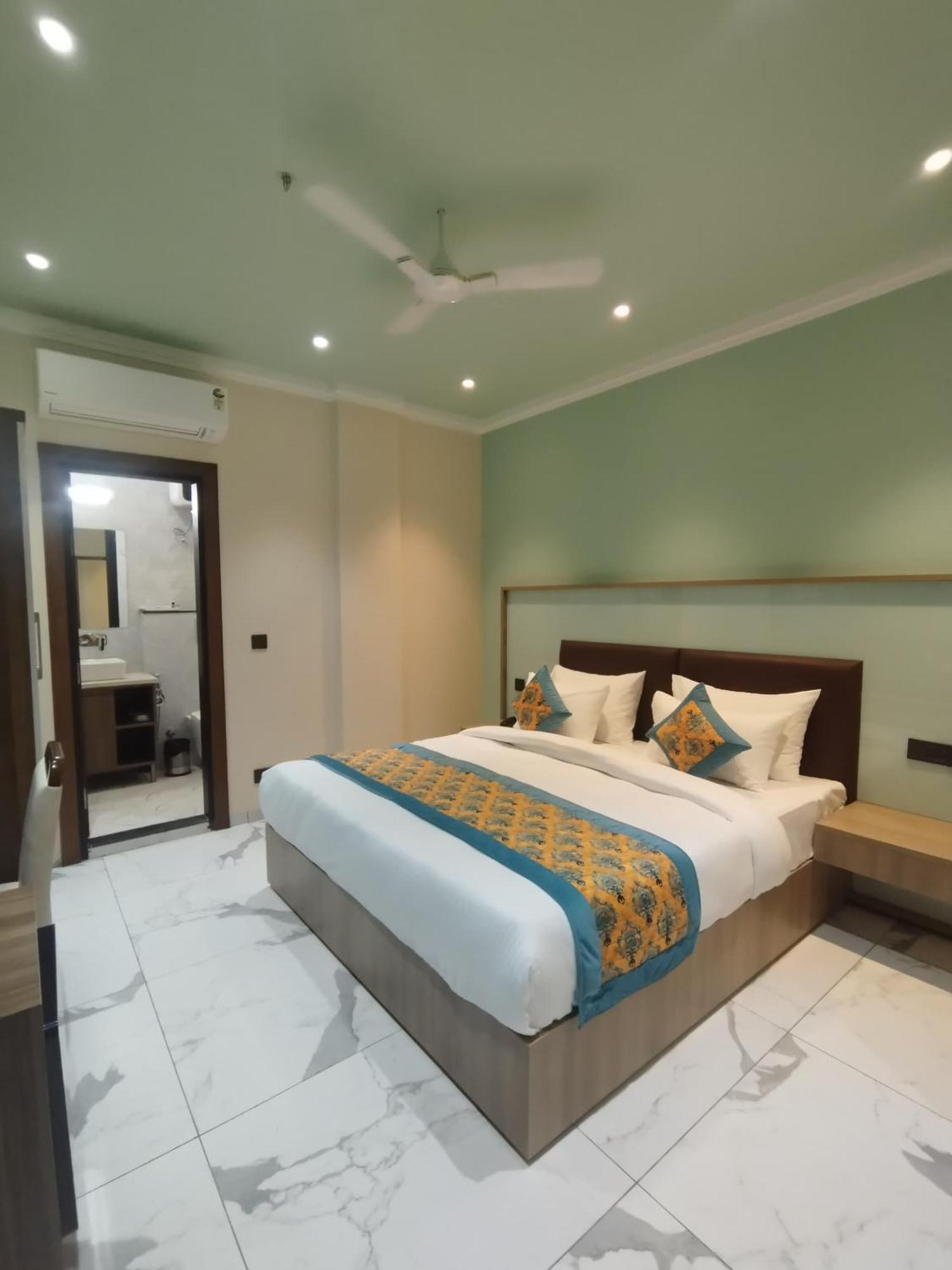 Hotel The Sm