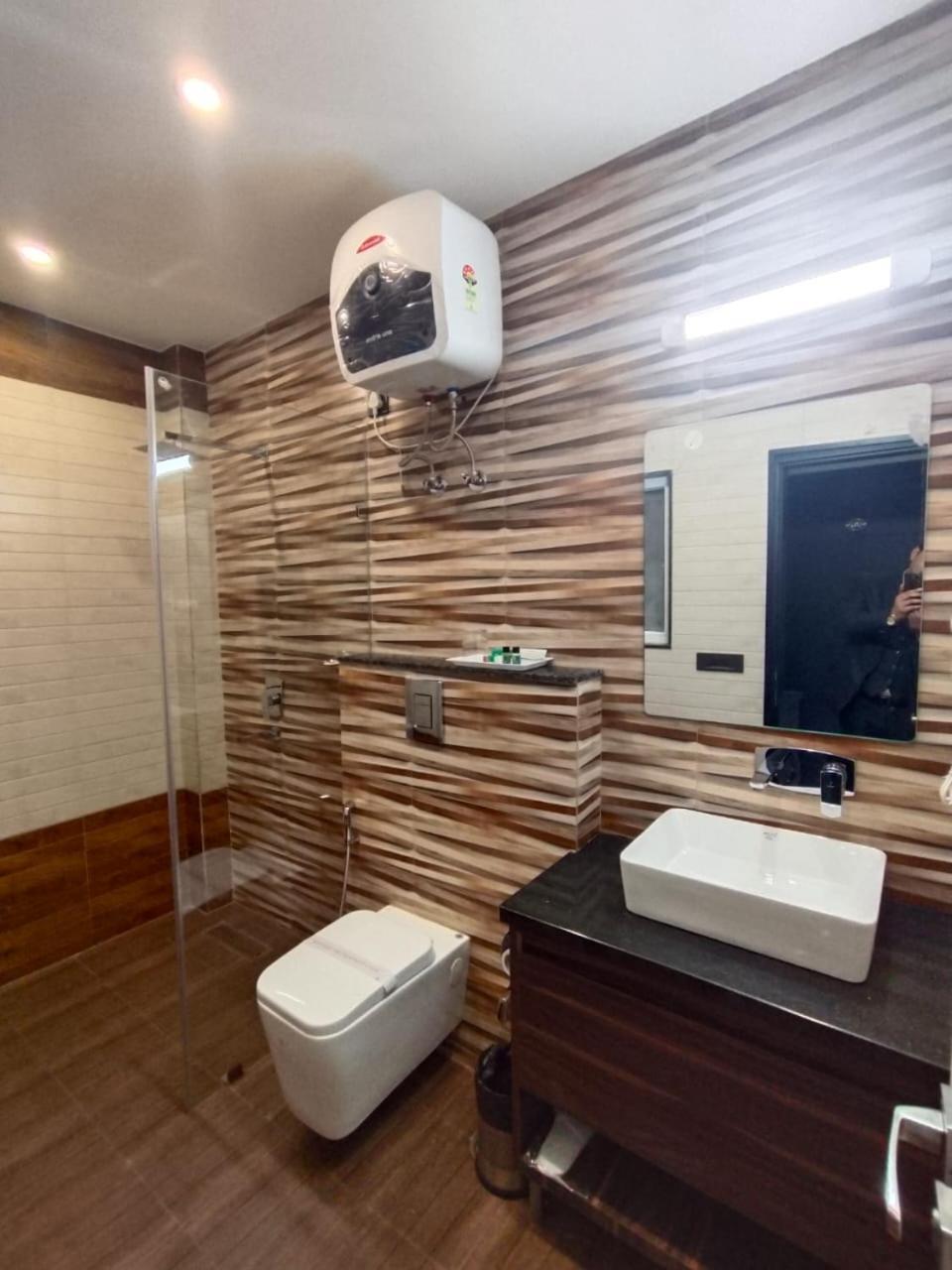 The Sm Hotel New Delhi